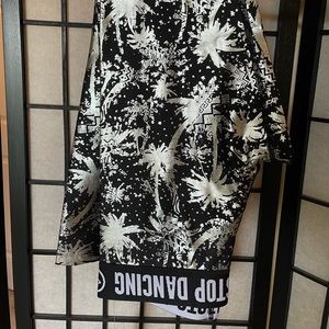 Zumba Never Stop Shinin' Leggings in Black/Silver Size M Hard to Find